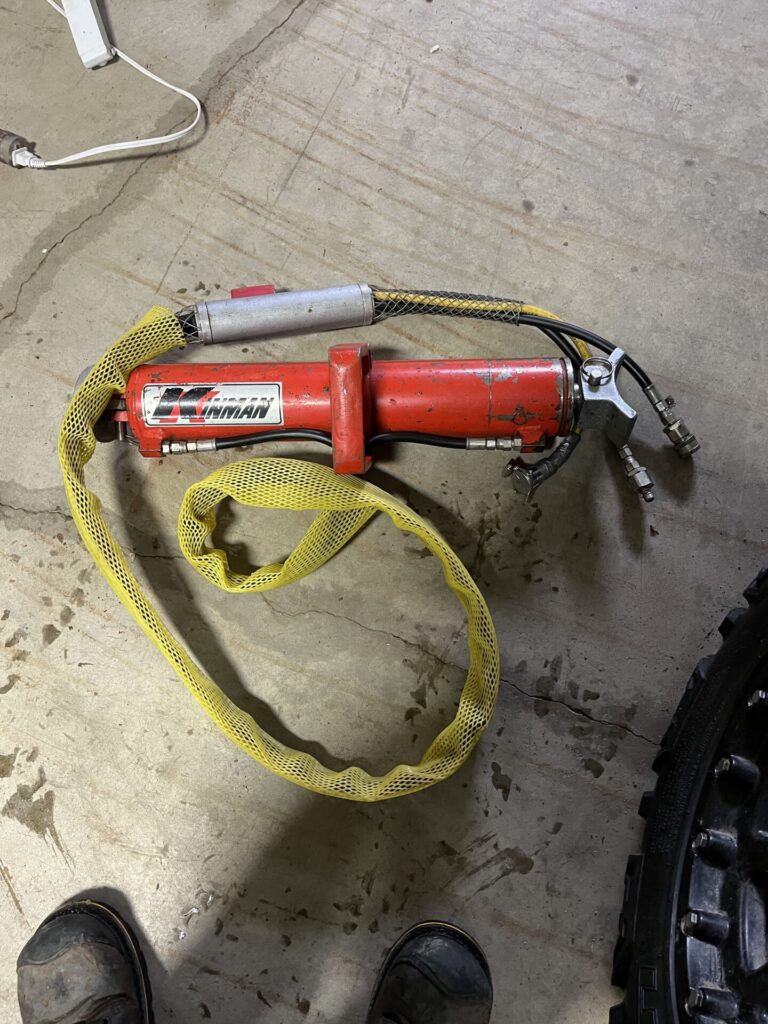 Kinman Push Ram